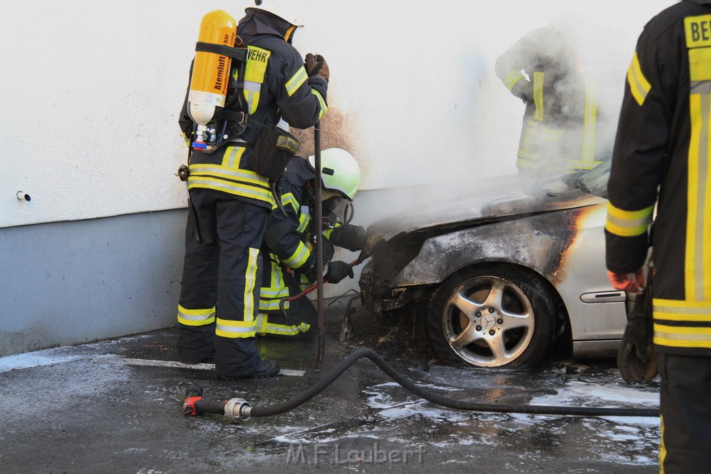 PKW Brand Koeln Bocklemuend Goerlinger Centrum JK P03.jpg